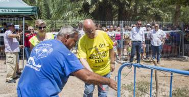 Una poderosa mascletà con 100 kilos de pólvora avisa del inicio de las fiestas 