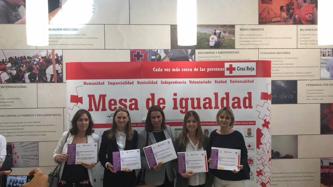 Una empresa ilicitana, CASANOVA AGENCY, recibe un reconocimiento de la Mesa de Igualdad de Cruz Roja