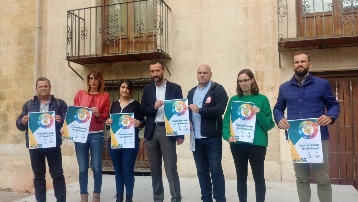 Concentración en la Plaça de Baix por una financiación justa para la Comunidad Valenciana