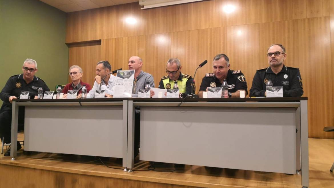 Participación en Mesa contra el Intrusismo