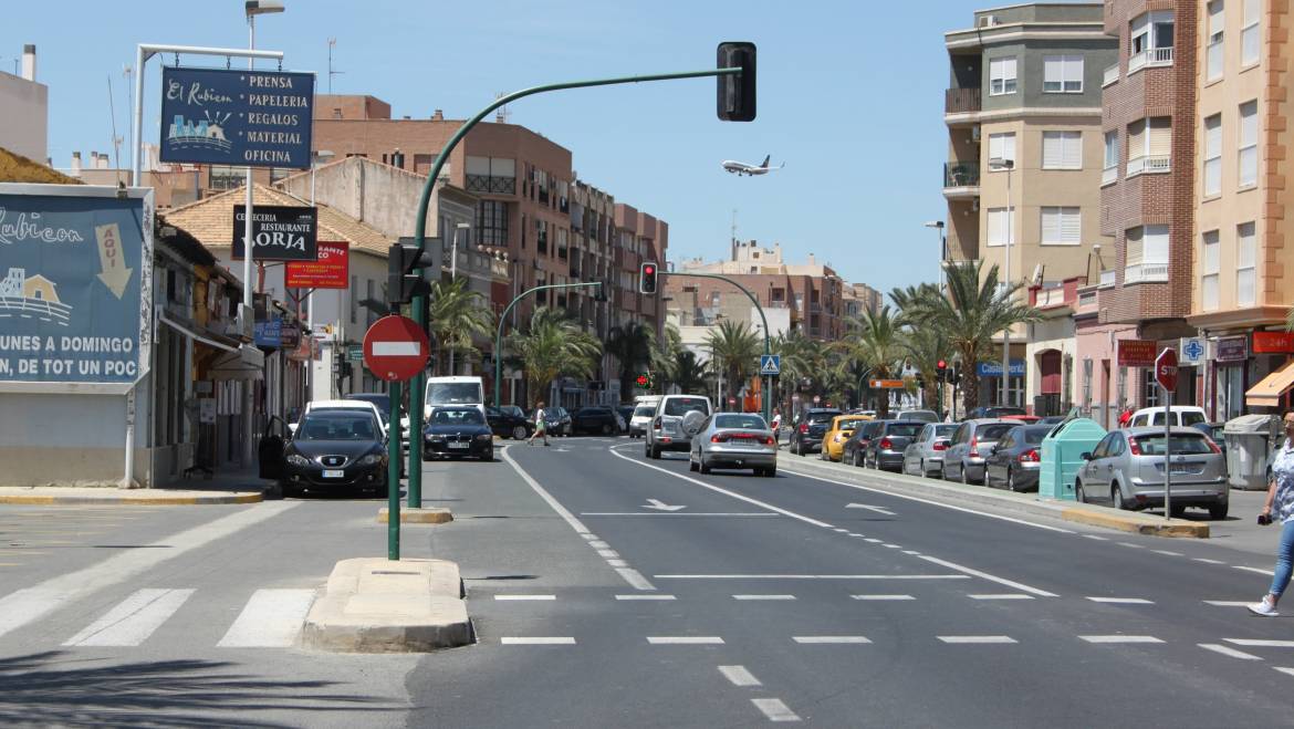 El Ayuntamiento recupera la conexión de Torrellano con la Universidad de Alicante