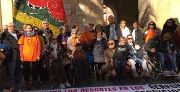Concentración en apoyo a la Ley de Dependencia en su XII aniversario