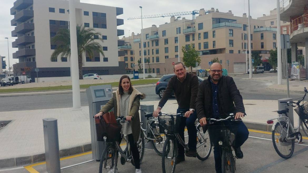 Inaugurada una nueva estación de BiciElx en Travalón, junto al Parque Multiaventuras