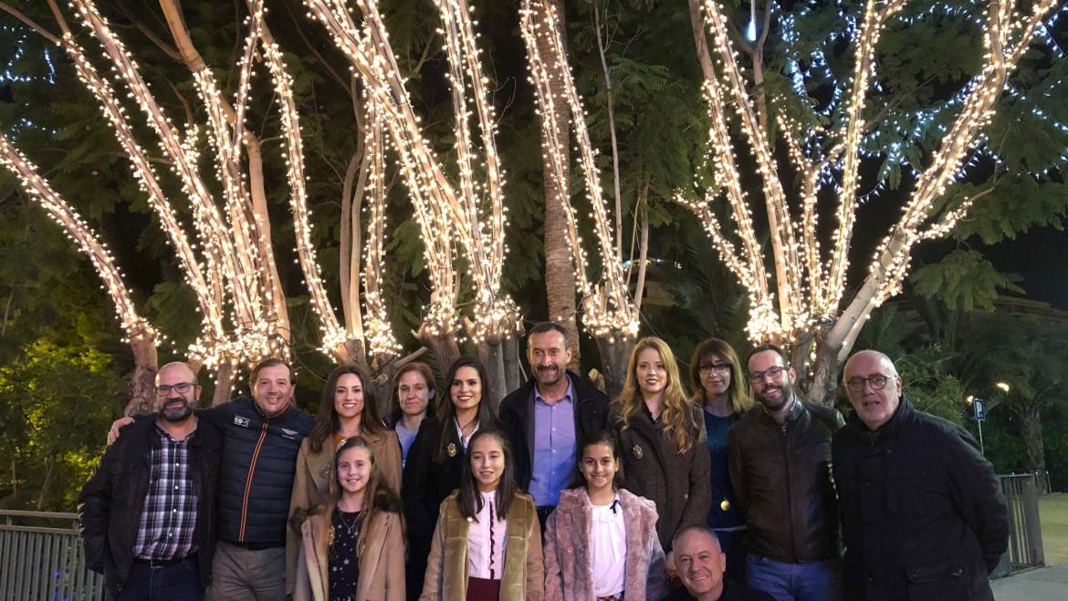El encendido del alumbrado da inicio a las fiestas navideñas en Elche