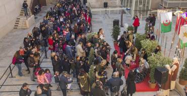 Los Reyes Magos llegan a Elche y reciben a cientos de niños y niñas en el Palacio de Altamira