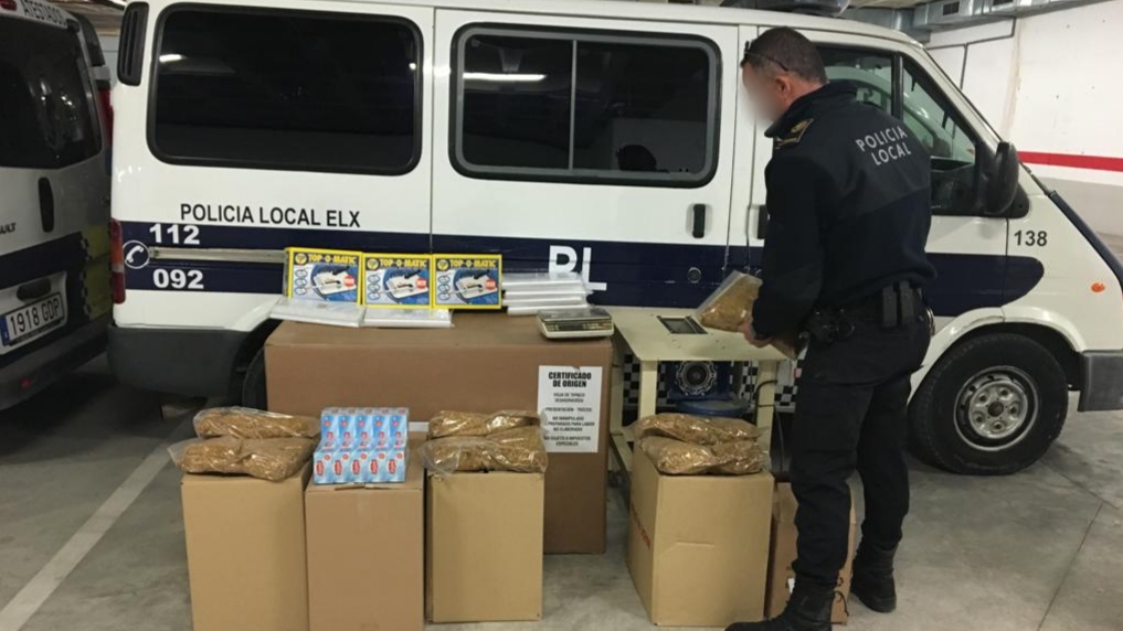 Intervenido tabaco de contrabando y maquinaria para empaquetado y distribución