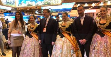 El president Puig reclama el retorn del bust ibèric a Elx i dona el seu suport a l’oferta turística il·licitana durant la celebració del Dia de la Comunitat Valenciana en Fitur