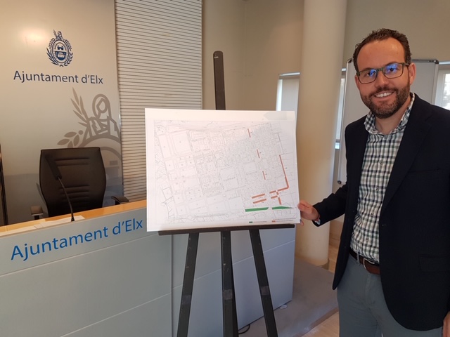 L’Ajuntament inverteix 170.000 euros en la millora d’aparcaments i zones verdes a Elx Parc Empresarial