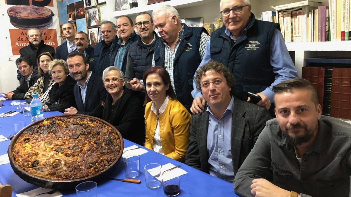 L’alcalde entrega el “costrer d’honor” a títol pòstum a José Martínez “Porronet” i a Diego Sánchez
