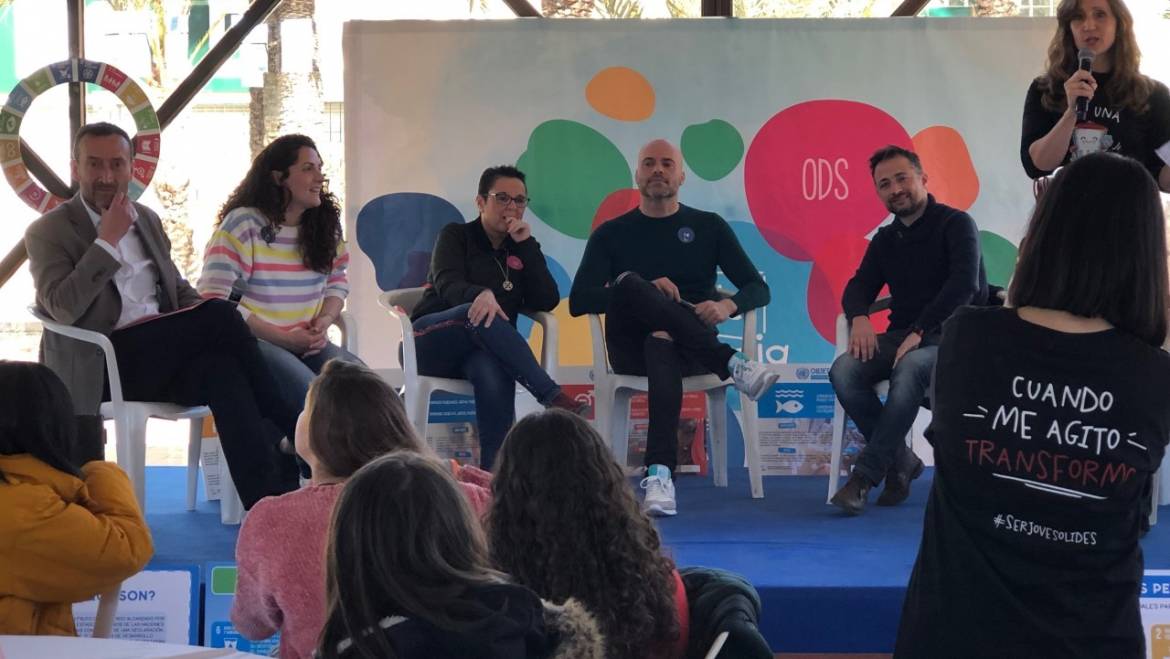 Más de 150 estudiantes de entre 11 y 14 años de Elche y Alicante participan en el Bailongo en un encuentro sobre retos como la igualdad o el medio ambiente