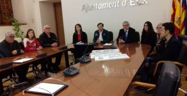 Entrega del cheque de la recaudación de la San Silvestre 2018 a los clubes y entidades deportivas