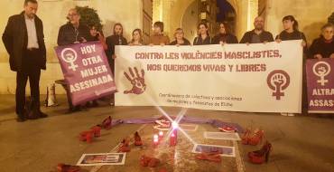 L’alcalde Carlos González i membres de l’Equip de Govern secunden la protesta contra la violència de gènere