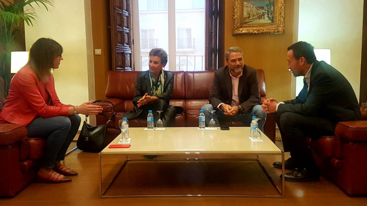 L’alcalde Carlos González rep Juan José Ruiz, candidat a rector de la UMH
