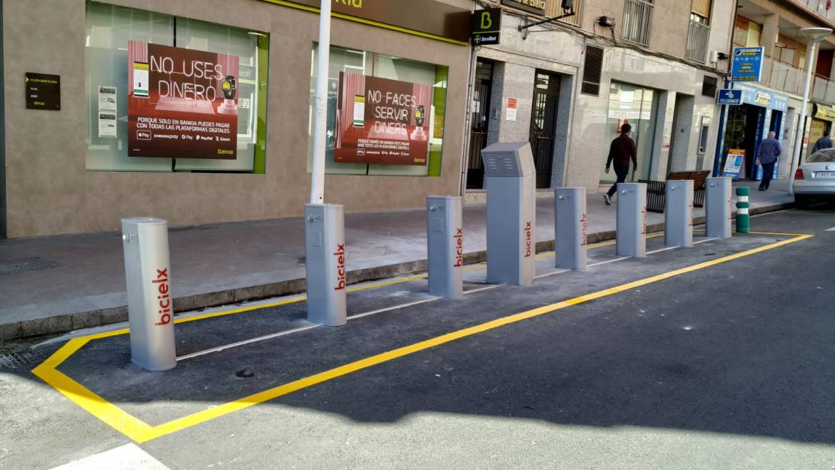 La Plaza de Barcelona contará desde este miércoles con una estación de BiciElx