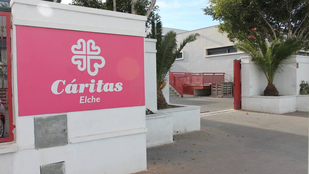L’Ajuntament destina 170.000 euros a Càritas i aprova el Pla Municipal de Persones sense llar