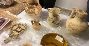 Visita al almacén que alberga los restos arqueológicos hallados en las excavaciones del Mercado Central