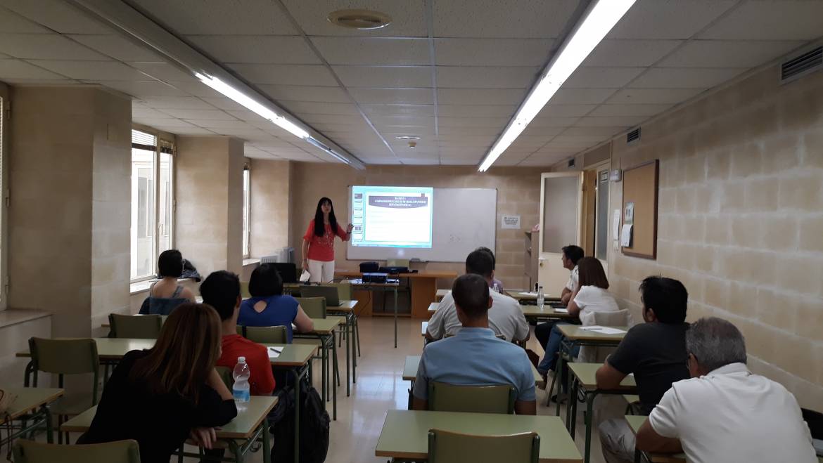 Funcionariat de l’Ajuntament d’Elx inicia un curs per a la formació, prevenció i actuació en l’àmbit local del tràfic de dones i xiquetes amb finalitats d’explotació sexual