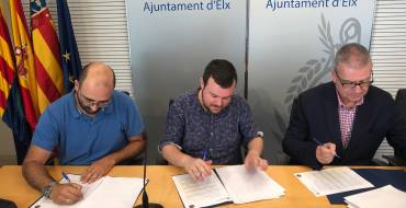 El Ayuntamiento renueva el convenio de colaboración con la Comunidad de Regantes de Carrizales