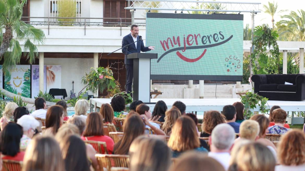 L’alcalde assisteix a la III Jornada Dona Eres, organitzada per ACUNA
