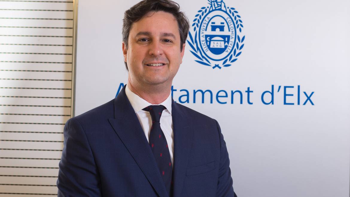 El concejal García-Ontiveros formará parte de todas las Comisiones de Pleno y tendrá voz en la Junta de Portavoces, pero sin voto