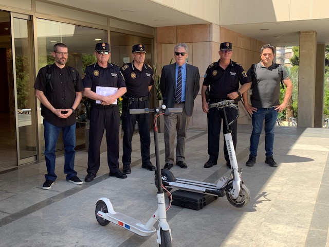 La Policia Local d’Elx posa en marxa un programa pioner per al control dels vehicles de mobilitat personal
