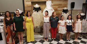 Presentan en sociedad la indumentaria de las reinas y damas de las fiestas 2019