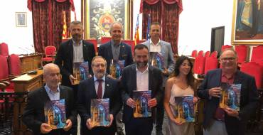 El Saló de Plens acull la presentació de la revista de Moros i Cristians