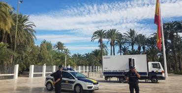 Presentan ‘Mercurio’, el nuevo camión de emergencias de la Policía Local de Elche