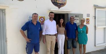 Visita del alcalde a la Pirotécnia Ferrández, responsables de un espectáculo único en el mundo, la Nit de l’Albà