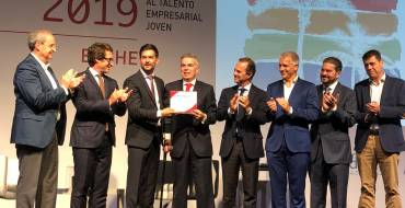 Un laboratorio de prótesis dentales de Elda gana el premio JOVEMPA al talento empresarial joven en su XXV edición