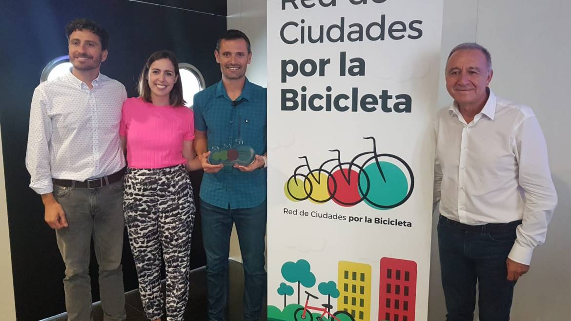 El presidente de la Red de Ciudades por la Bicicleta pone a Elx como ejemplo de educación y movilidad sostenible