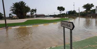 El Ayuntamiento coordina el envío de la ayuda ciudadana a las localidades de la Vega Baja afectadas por la gota fría