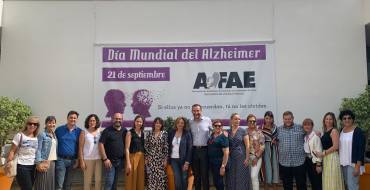 El Equipo de Gobierno municipal apoya a AFAE en su jornada de lucha contra el alzheimer