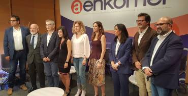 El concejal de Comercio participa en la VII Jornada AENKOMER sobre comercio urbano