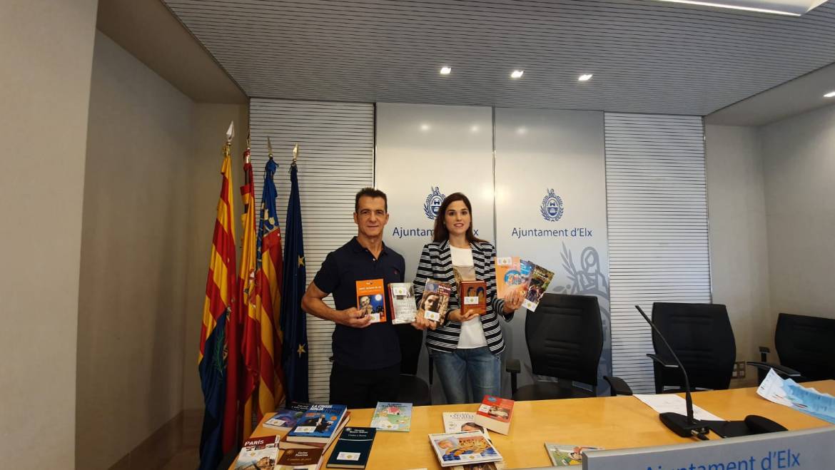 El Ayuntamiento de Elche pone en marcha la X edición de Bookcrossing para celebrar el Día de la Biblioteca