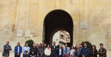 El Ayuntamiento de Elche muestra su repulsa al asesinato machista de Dénia