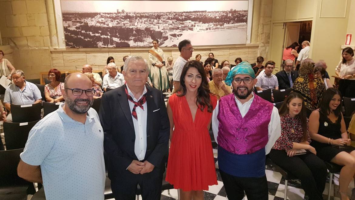 El pregó i la proclamació de càrrecs donen inici a les festes del Pilar a Elx