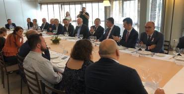 El alcalde se reúne con el vicepresidente de la Comisión Europea para hablar sobre la Agenda 2030 y la candidatura de Elche a Capitalidad Verde Europea