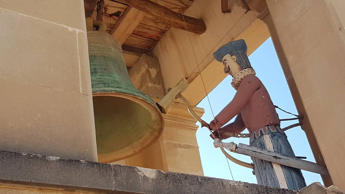 Calendura, preparada per a donar les 12 campanades als il·licitans i a les il·licitanes