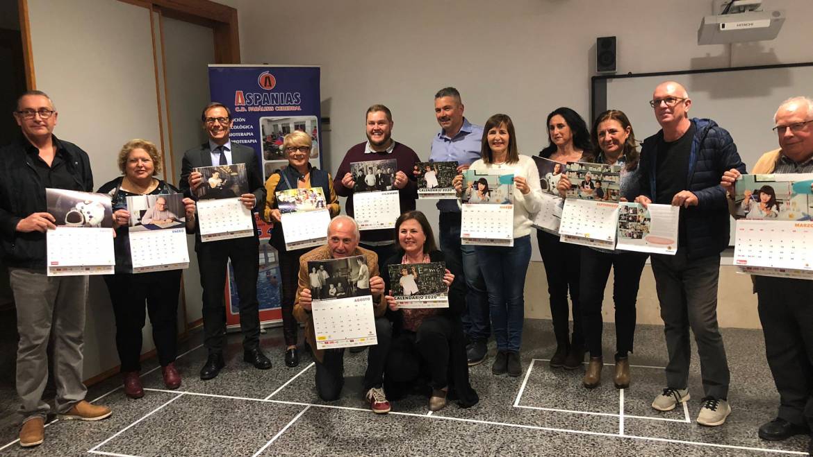 Mariano Valera acude a la presentación del calendario de Aspanias