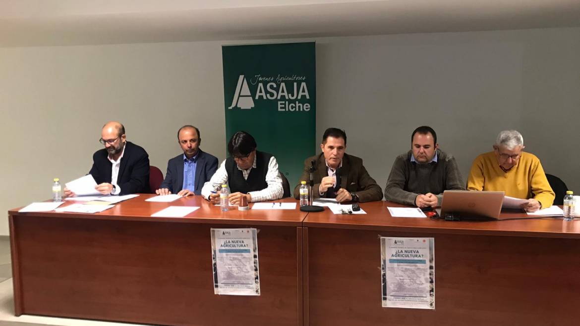 Felip Sànchez destaca que el diálogo constante es fundamental ante los retos que la agricultura ilicitana tiene por delante