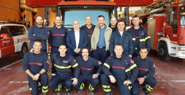 Carlos González visita el Parque de Bomberos y la base de DYA