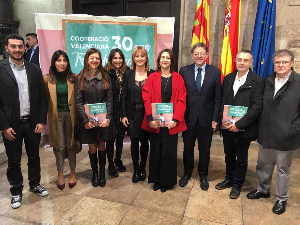 Mariola Galiana assisteix a la presentació del llibre “Cooperació Valenciana: 30 anys transformant el Món”