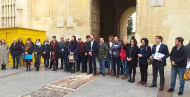 Elx realitza un minut de silenci per l’últim crim masclista