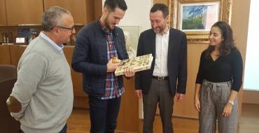 Carlos González i Vicente Alberola han rebut el taekwondista Raúl Martínez