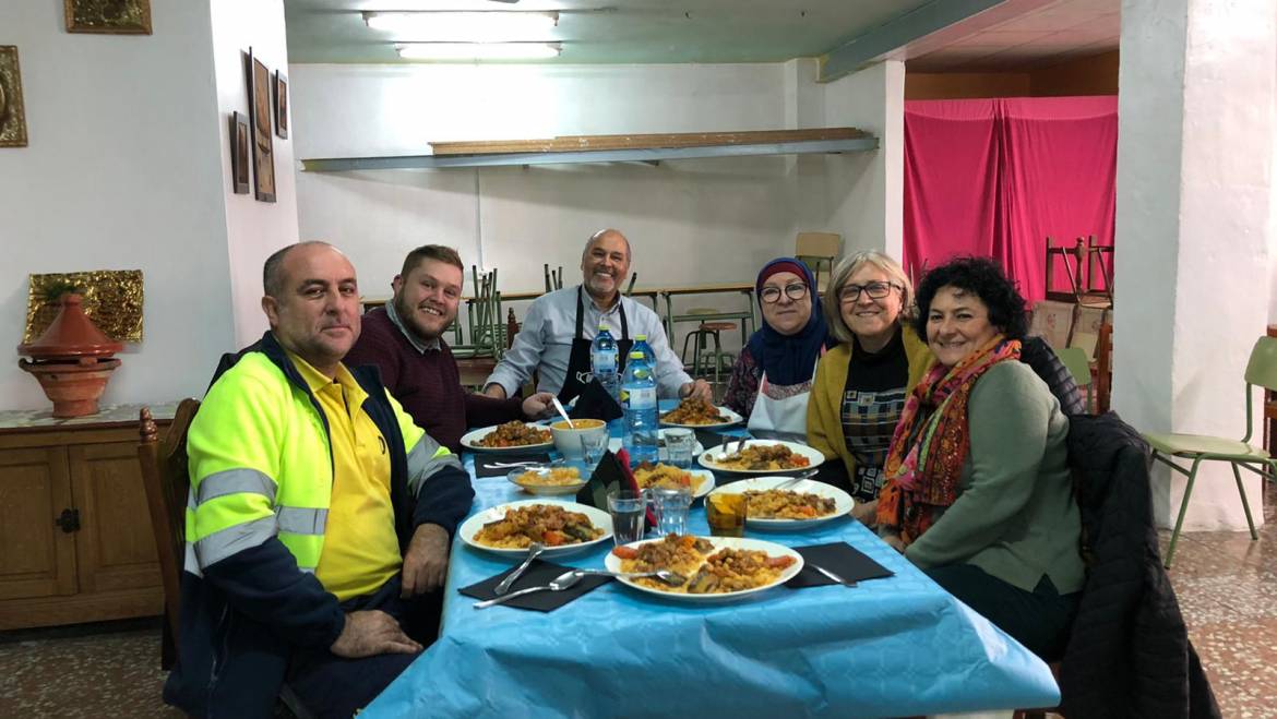 Mariano Valera visita el menjador social Al-Taufik a Carrús