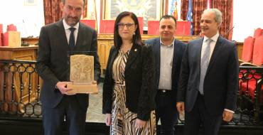 El alcalde recibe al presidente del Consejo General de Colegios Oficiales de Graduados Sociales de España