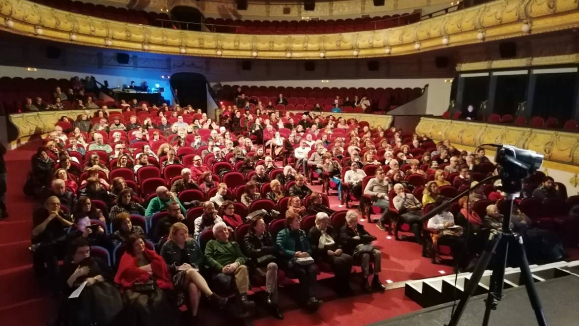 Més de 600 persones acudeixen a la estrena en el Gran Teatre del Cicle Literari amb Javier Cercas com a protagonista