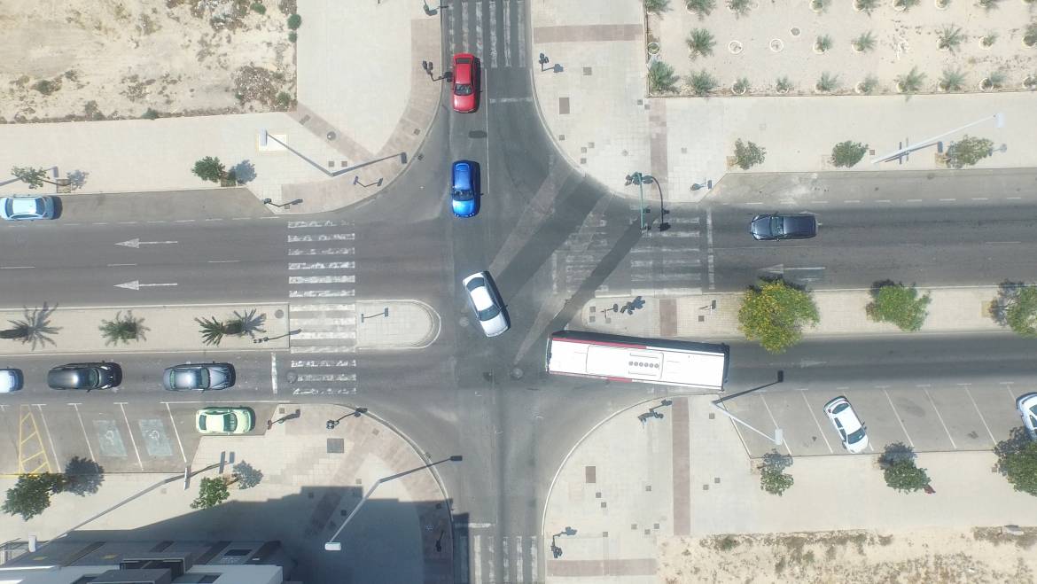 El padró de vehicles a Elx augmenta en unes 3.000 unitats respecte a 2019 i es confirma l’aposta pels menys contaminants