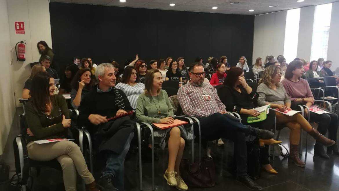 La concejala de Educación abre las “IV jornades escola i familia”